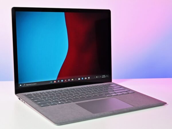 Microsoft Surface Laptop 3 Business Laptop – 13.5″ Intel Core i7-1065G7 16GB LPDDR4X 256GB SSD Intel Iris Plus Graphics Windows 10 Pro Platinum